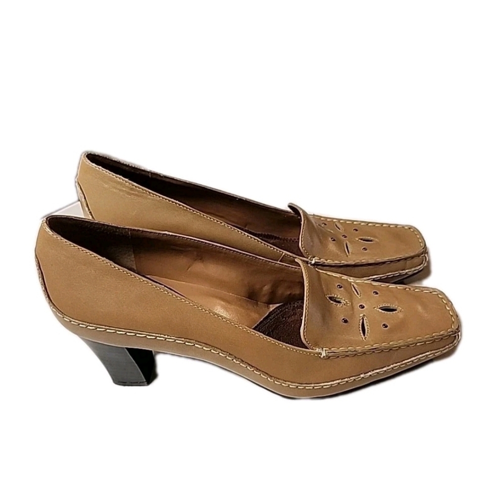 Aerosoles What's What "Fly Catch" Tan Leather Square Toe Heels Womens Size 7.5
